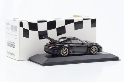 1:43 بورش 911 992 GT3 RS 2023 ميني تشامبس باللون الأسود