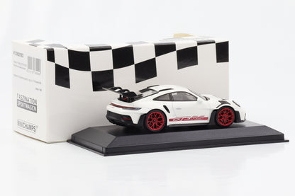 1:43 Porsche 911 992 GT3 RS 2023 cerchi bianchi rossi scritta Minichamps