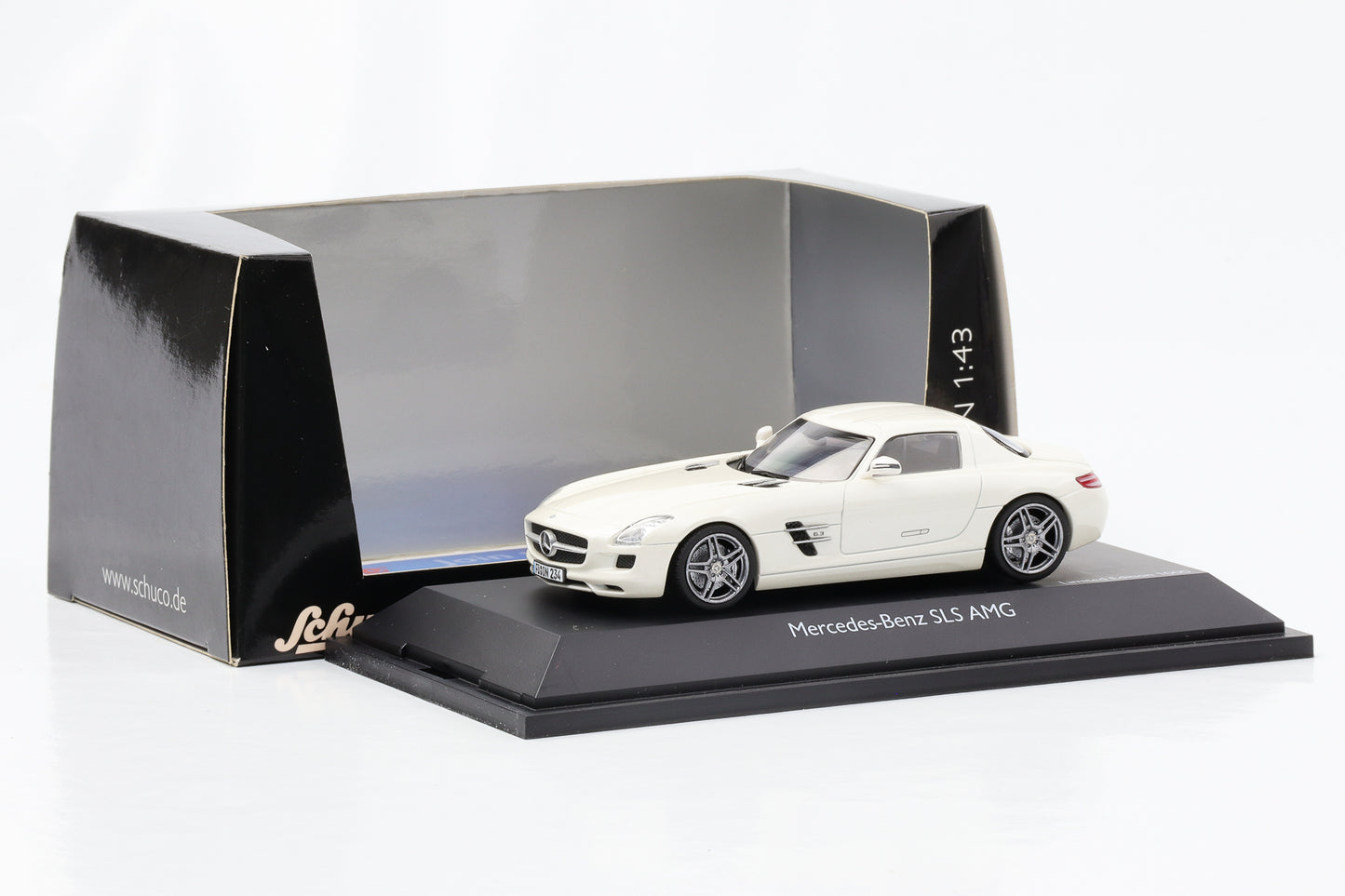 1:43 Mercedes-Benz SLS AMG C 197 Coupe mother of pearl Schuco diecast