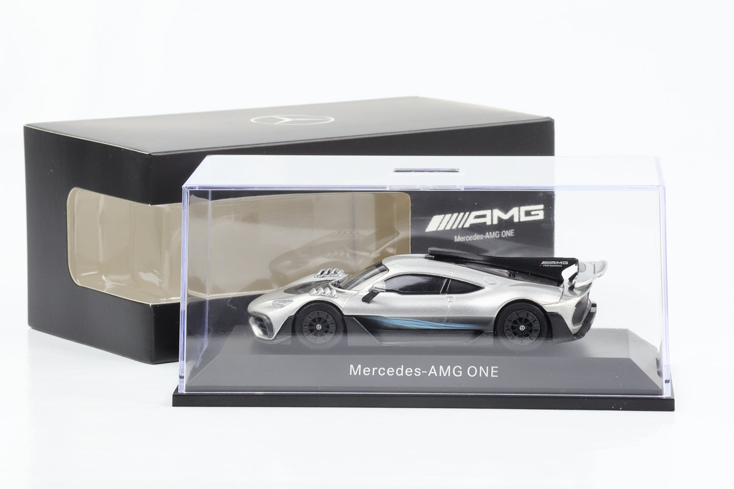 1:43 Mercedes-Benz AMG ONE Motorsport Stylingpaket iScale Dealer
