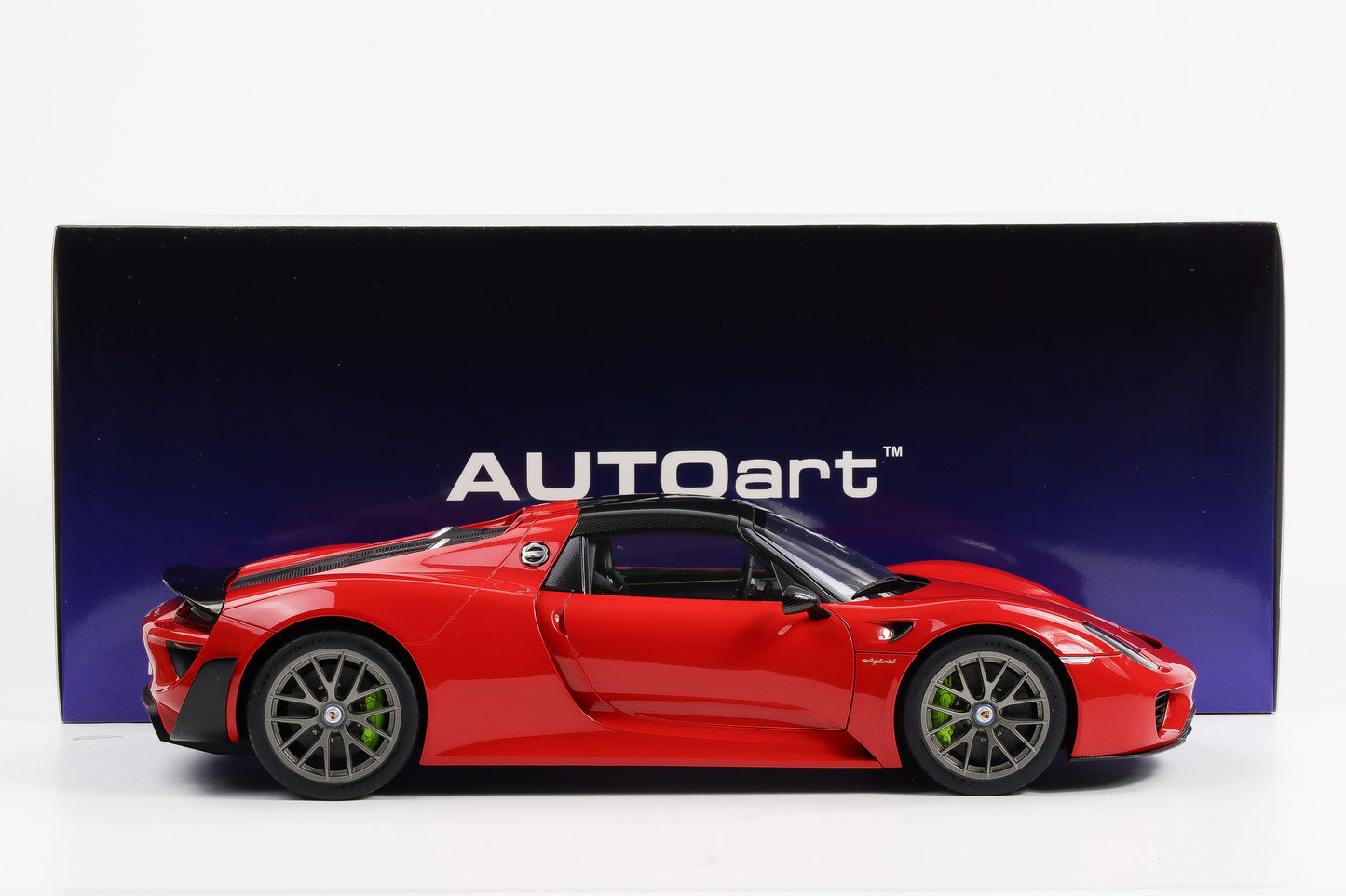 1:12 AUTOart Porsche 918 Spyder 2013 guards red 12122