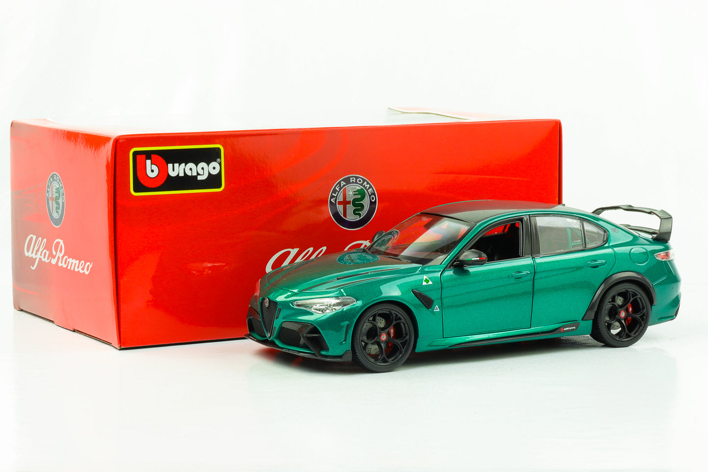 1:18 BBURAGO Alfa Romeo Giulia GTAm 2020 Verde Montréal Vert Métallisé