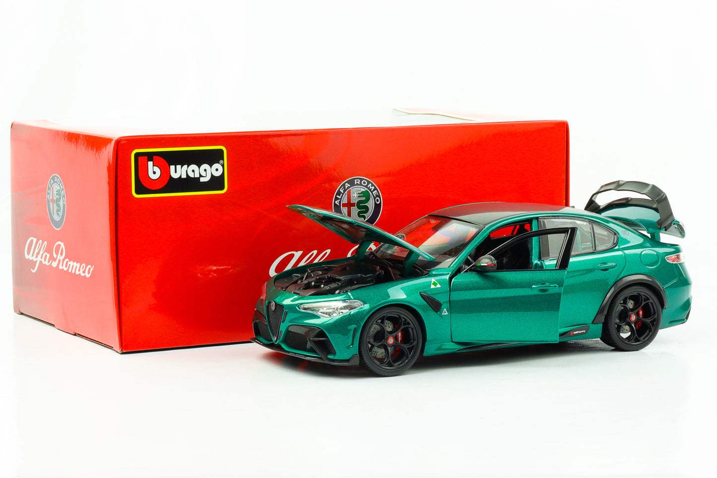 1:18 BBURAGO Alfa Romeo Giulia GTAm 2020 Verde Montreal Verde Metallizzato