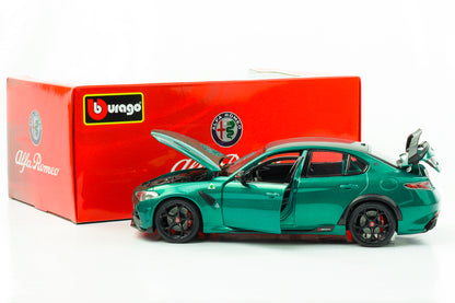 1:18 BBURAGO Alfa Romeo Giulia GTAm 2020 Verde Montreal Verde Metálico