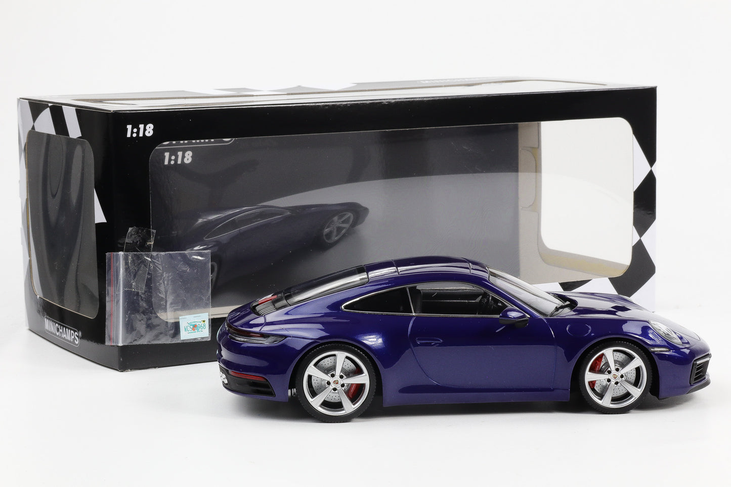 1:18 Minichamps Porsche 911 992 Carrera 4S 2019 Enzianblau-metallic Film Bad Boys