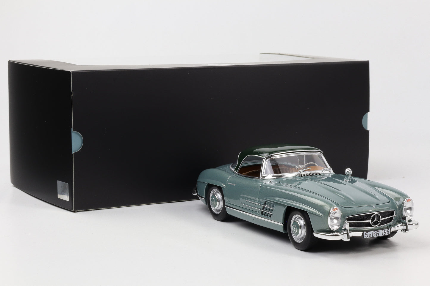 1:18 Norev Mercedes-Benz 300 SL Roadster W 198 II 1957-63 Hellgrün Dealer