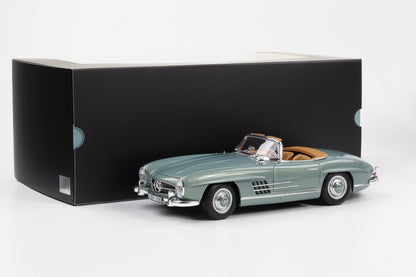 1:18 Norev Mercedes-Benz 300 SL Roadster W 198 II 1957-63 Hellgrün Dealer