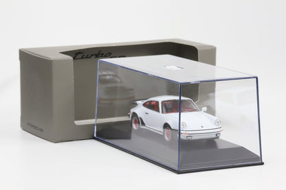 1:43 Porsche 911 930 Turbo 3.0 1975 weiss / Felgen rot diecast Museum MAP