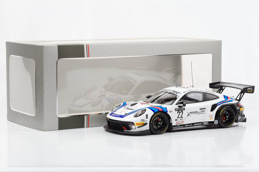 1:18 Porsche 911 GT3 R #22 24h Spa 2021 Martini Racing GPX Bamber Campbell IXO