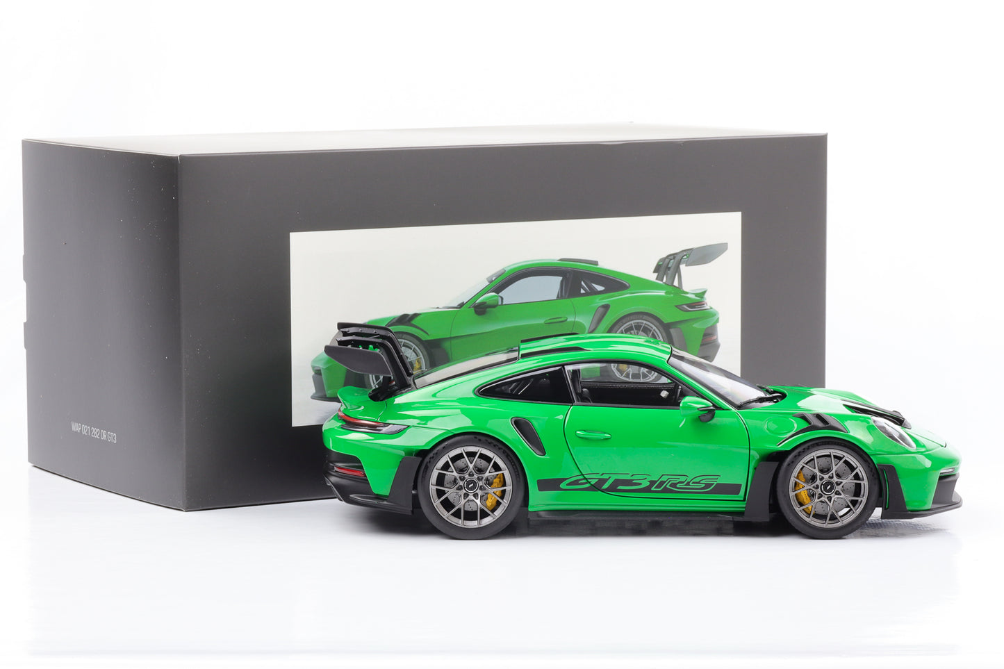 1:18 Porsche 911 992 GT3 RS 2022 python green Norev full opening