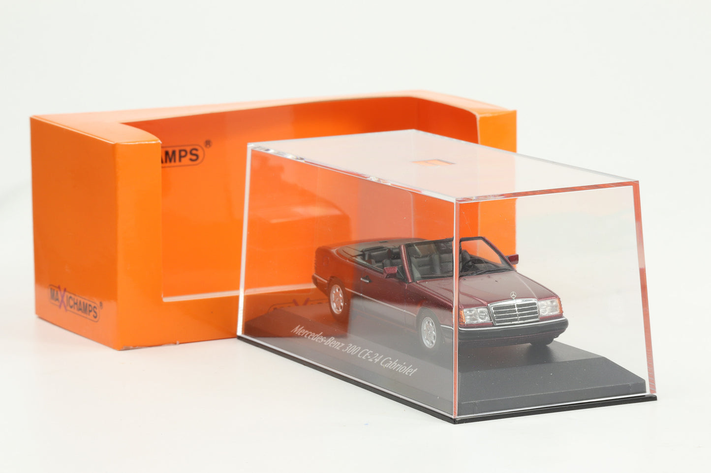 1:43 Minichamps Mercedes-Benz 300 CE-24 Cabriolet 1991 metallic rot Maxichamps