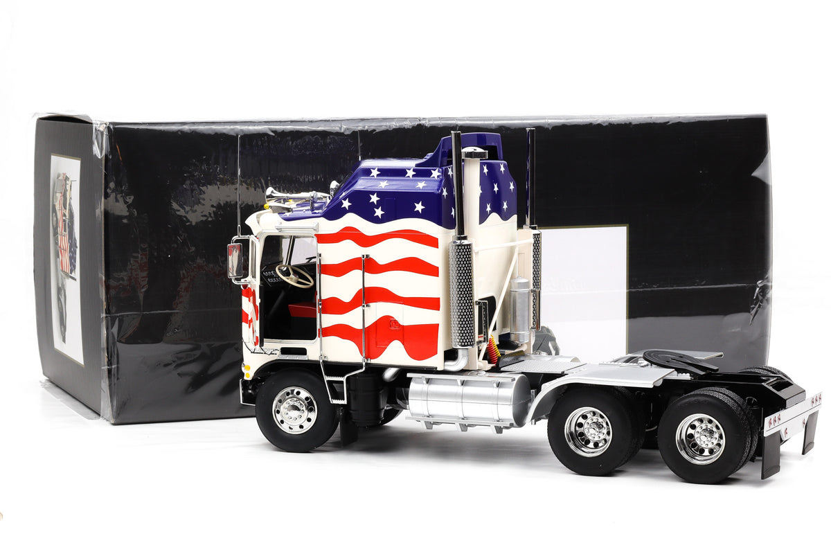1:18 Kenworth K 100 Aerodyne COE Sattelzugmaschine "Stars & Stripes" 1976 Road Kings