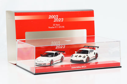 1:43 2 مجموعة سيارات 20 عامًا من بورش 911 996 GT3 RS 2003 + 911 992 GT3 RS 2023 Minichamps