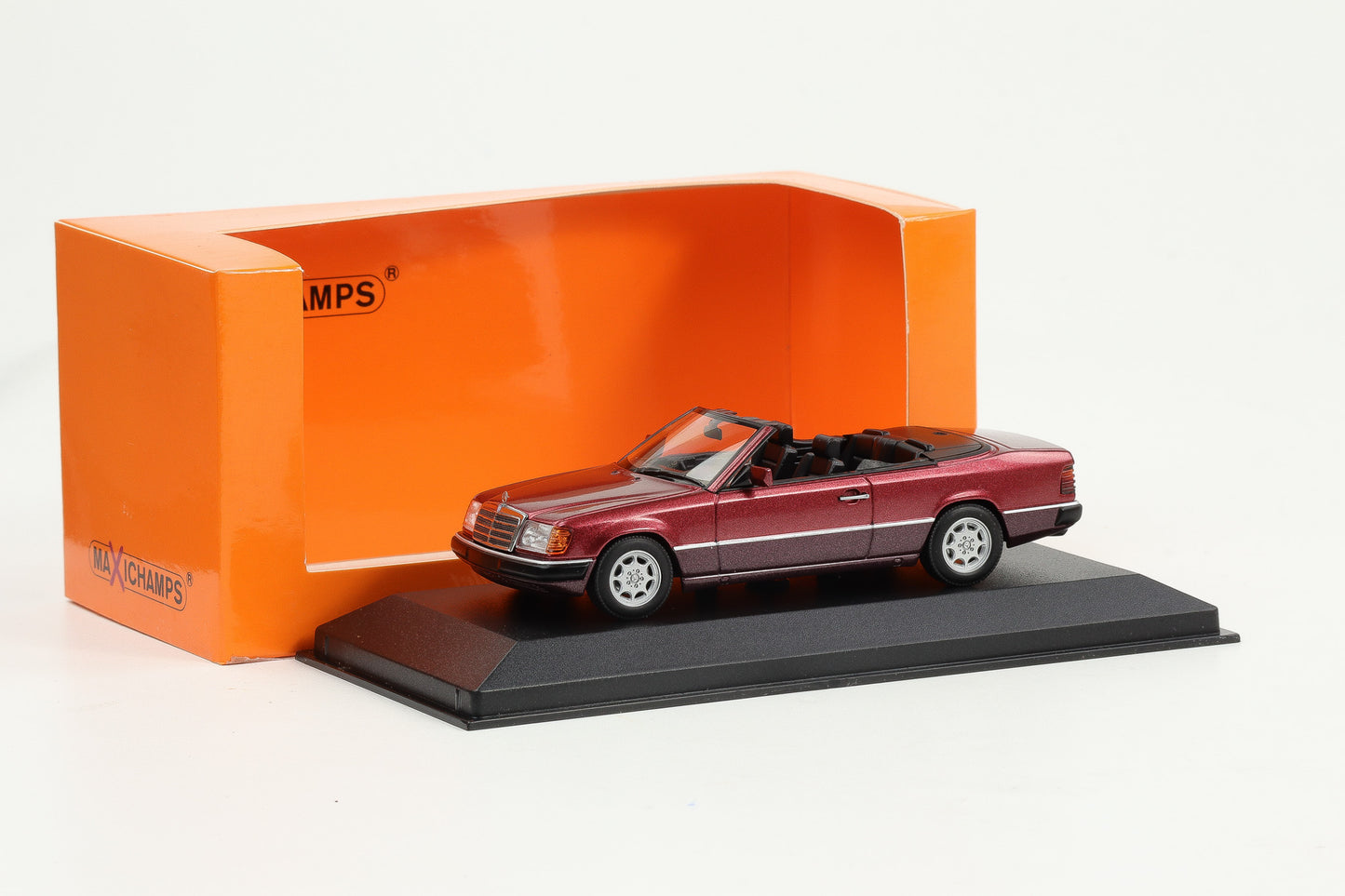 1:43 Minichamps Mercedes-Benz 300 CE-24 Cabriolet 1991 metallic rot Maxichamps