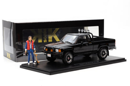 1:18 Toyota Hilux Xtra Cab SR5 Back to future II + Marty McFly Figur KK Scale