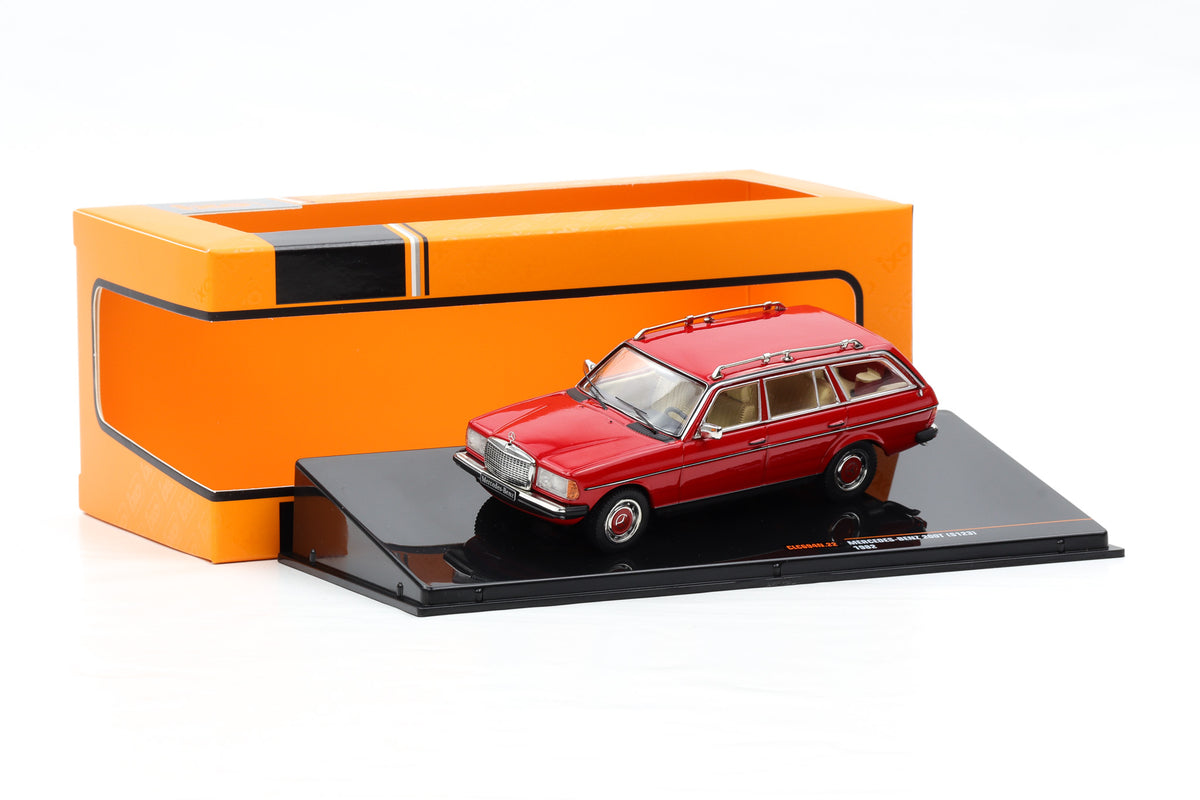 1:43 IXO Mercedes-Benz 200T (S123) Kombi 1982 rot diecast