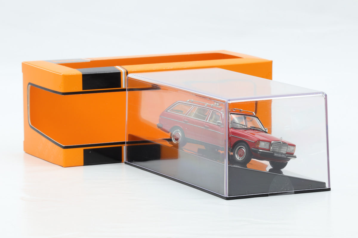 1:43 IXO Mercedes-Benz 200T (S123) Kombi 1982 rot diecast