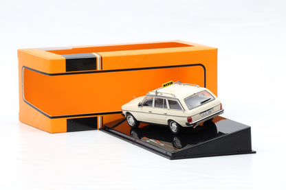 1:43 IXO Mercedes-Benz 200T (S123) Kombi Taxi Baujahr 1982 hellelfenbein