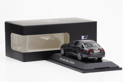 1:43 iScale  Mercedes-Benz E-Klasse W214 graphitgrau 2023 B66961116