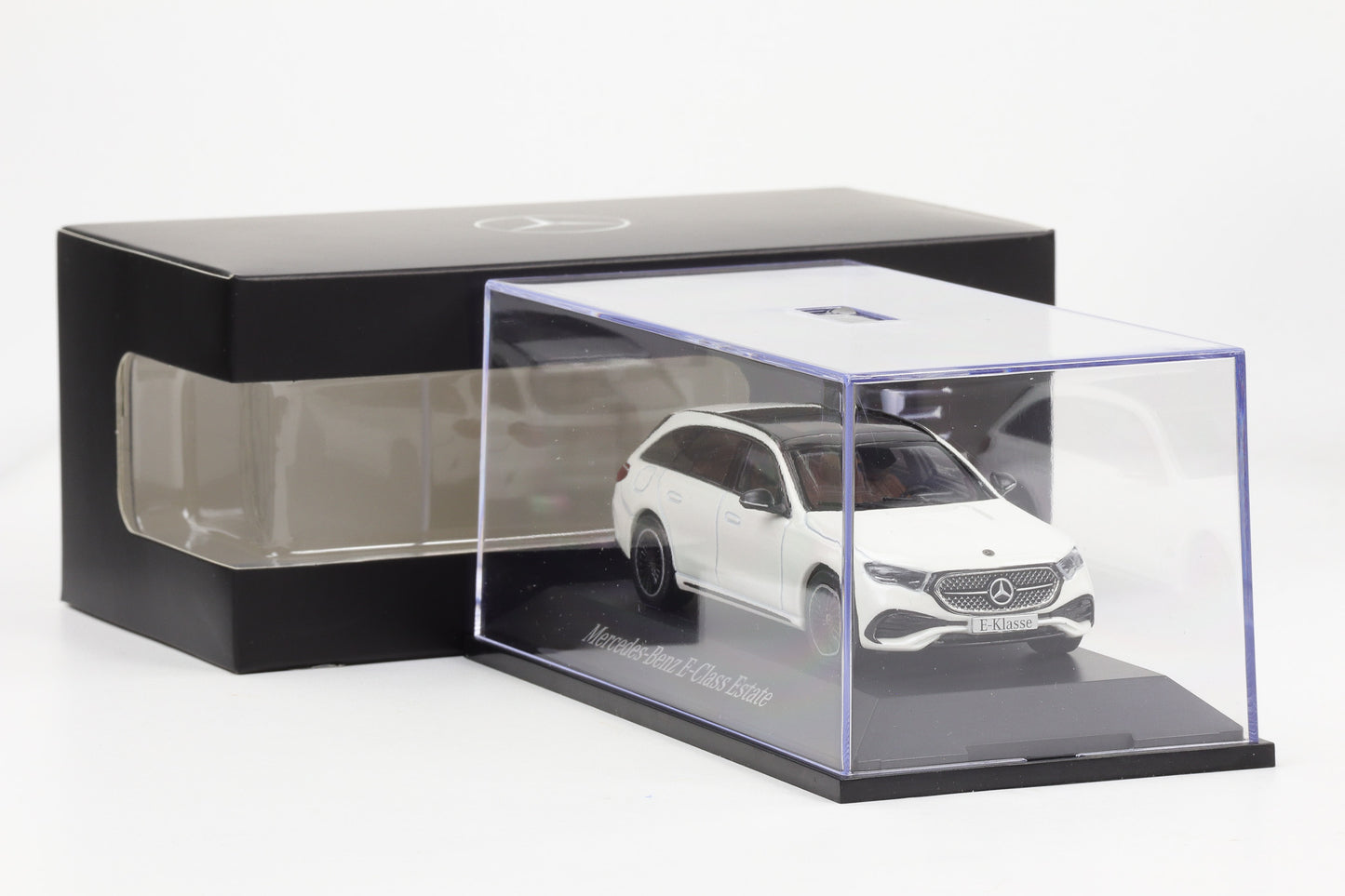 1:43 iScale Mercedes-Benz E-Klasse T-Modell AMG Line S214 2024 opalithweiß bright