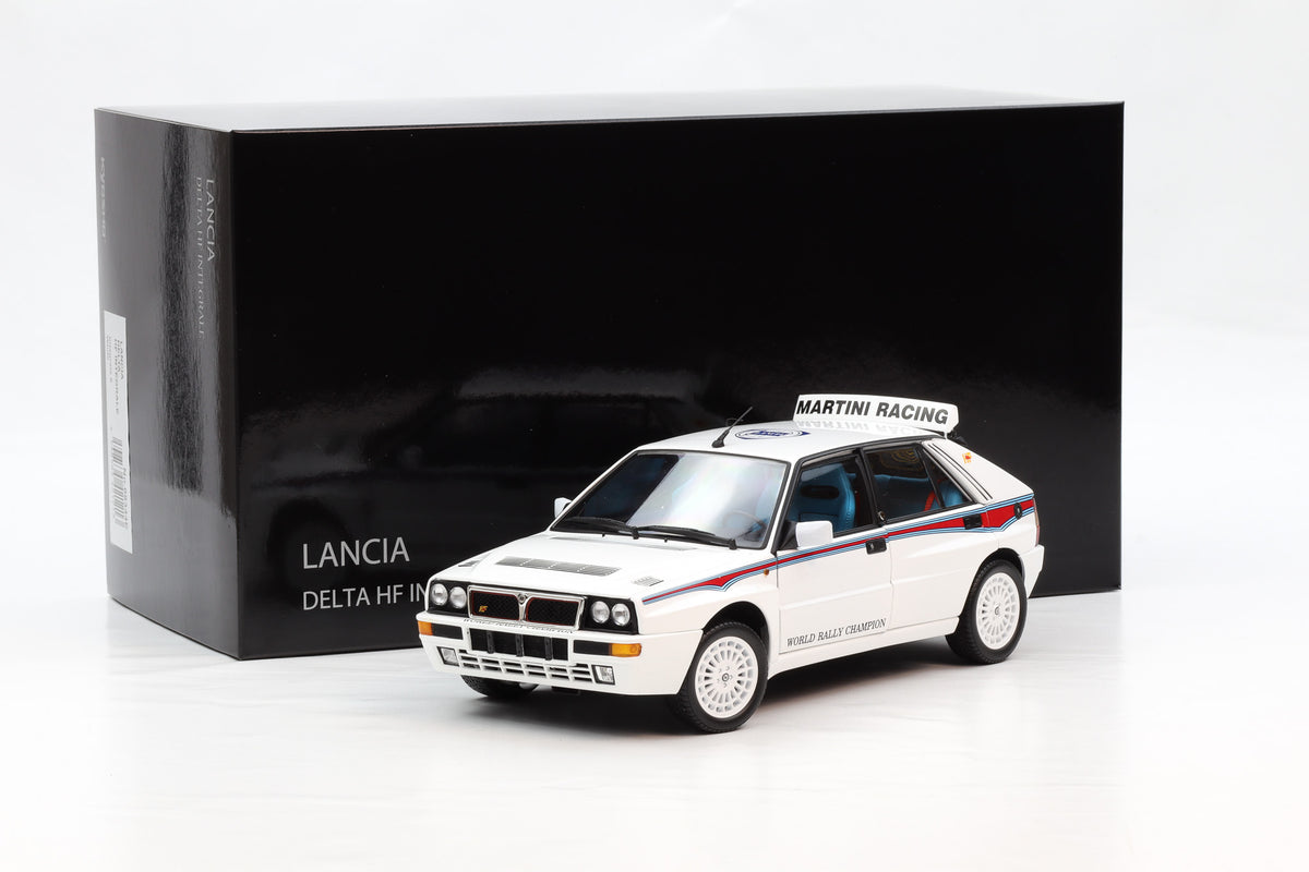 1:18 Kyosho Lancia Delta HF Intergrale 6 weiß full opening 08344E