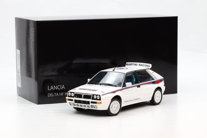 1:18 Kyosho Lancia Delta HF Intergrale 6 weiß full opening 08344E