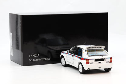 1:18 Kyosho Lancia Delta HF Intergrale 6 weiß full opening 08344E
