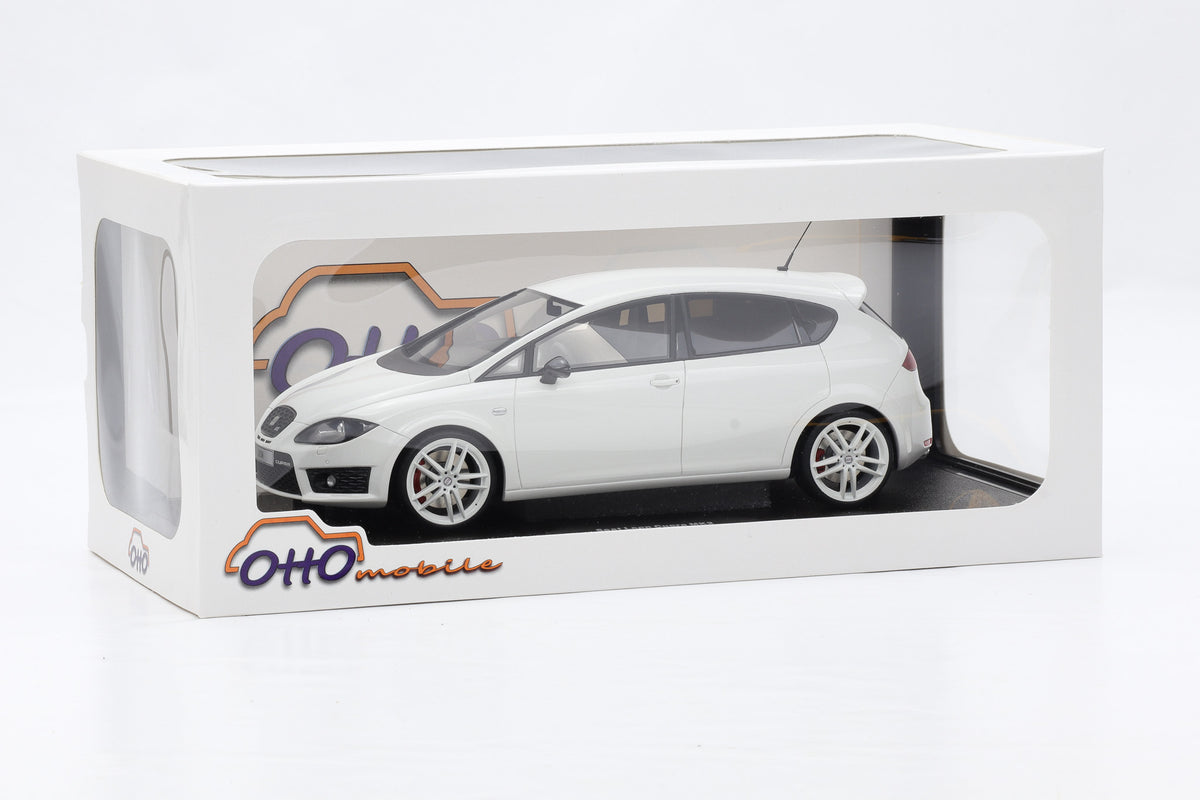 1:18 OTTO mobile Seat Leon Cupra R MK2 Candy white 2010 OT1332