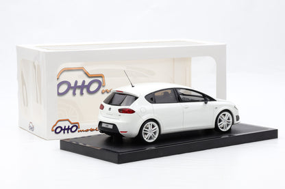 1:18 OTTO mobile Seat Leon Cupra R MK2 Candy white 2010 OT1332