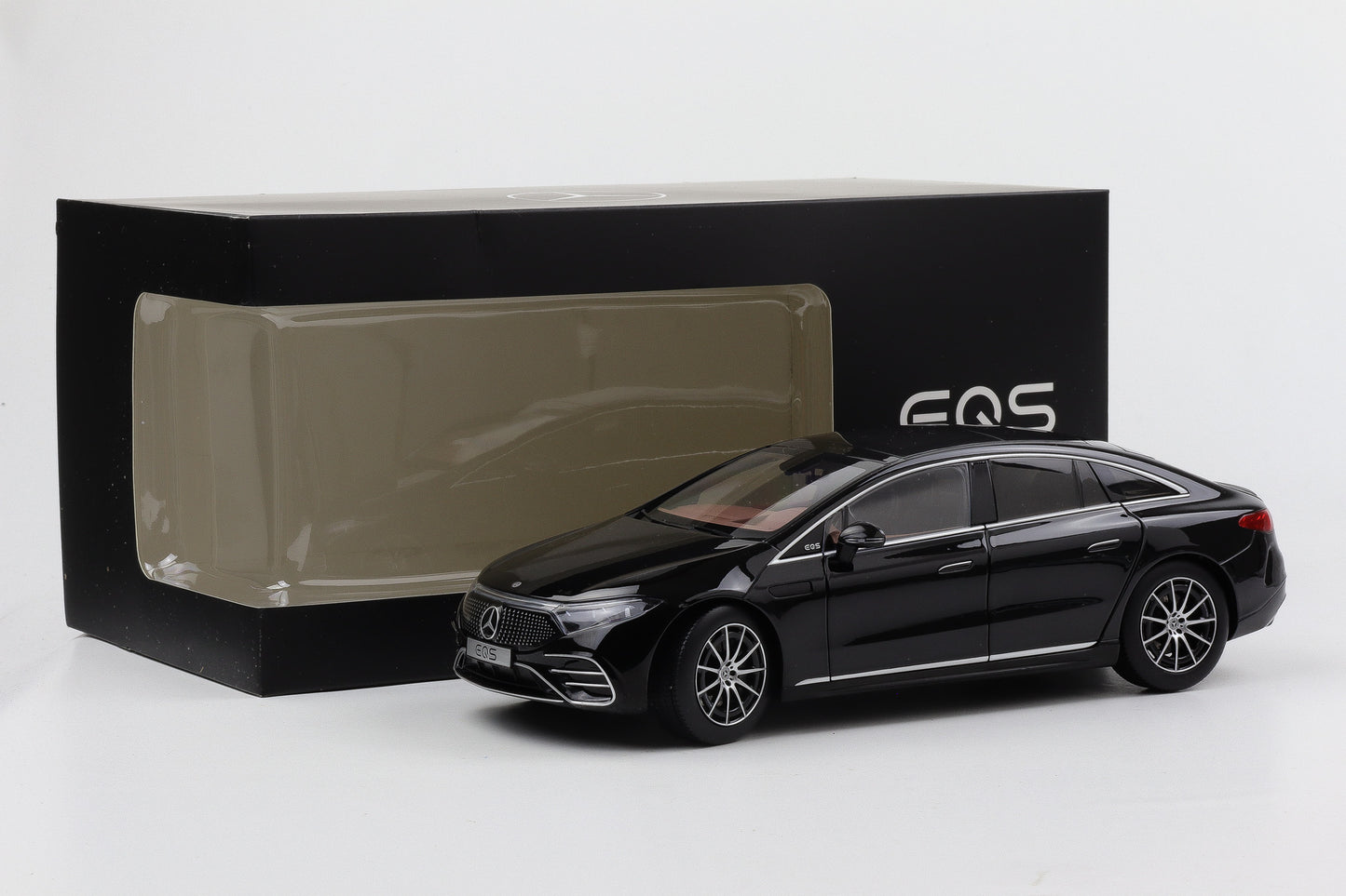1:18 Mercedes-Benz EQS V297 obsidianschwarz AMG Line NZG Dealer