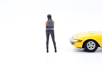 1:18 American Diorama Figur Car Meet 3 Frau mit Zöpfe - Figuren