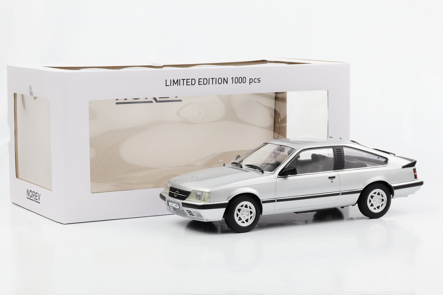 1:18 Opel Monza 3.0i GM Sportcoupe prata 1985 Norev 183640