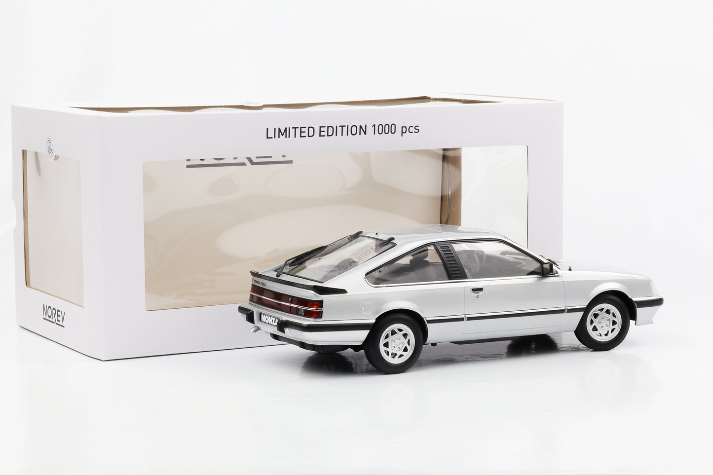 1:18 Opel Monza 3.0i GM Sportcoupe prata 1985 Norev 183640