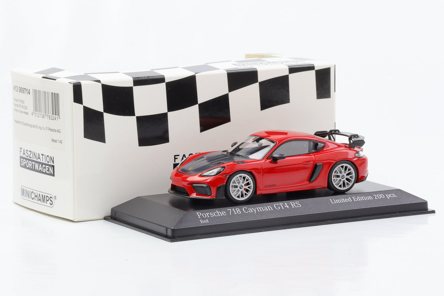 1:43 Porsche 718 982 Cayman GT4 RS 2021 rouge Minichamps