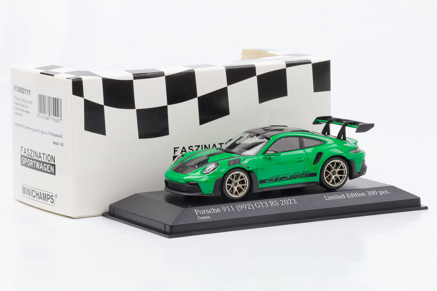 1:43 Porsche 911 992 GT3 RS Weissach package 2023 verte avec jantes dorées Minichamps