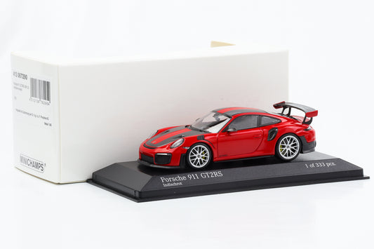 1:43 بورش 911 GT2 RS 991.2 2018 عجلات فضية حمراء هندية Minichamps