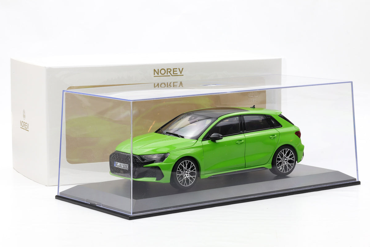 1:18 Norev Audi RS 3 Sportback 2025 Typ 8Ya Kyalamigrün + Vitrine