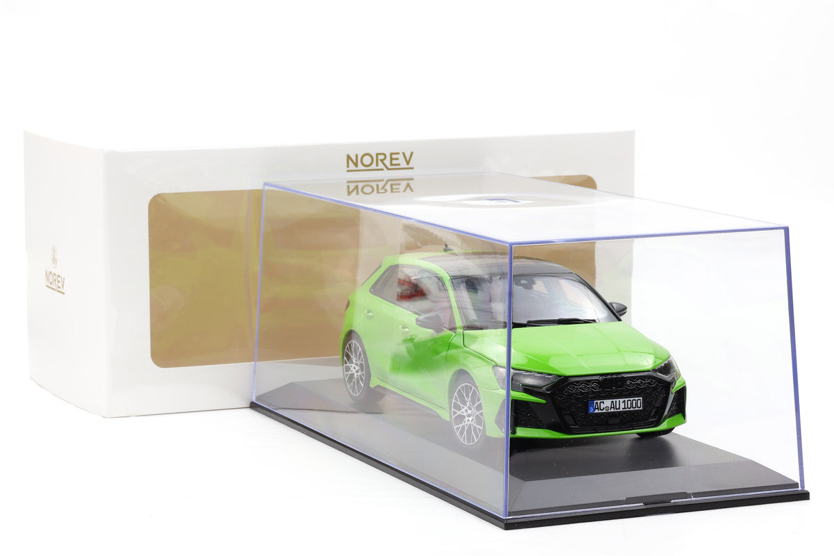 1:18 Norev Audi RS 3 Sportback 2025 Typ 8Ya Kyalamigrün + Vitrine