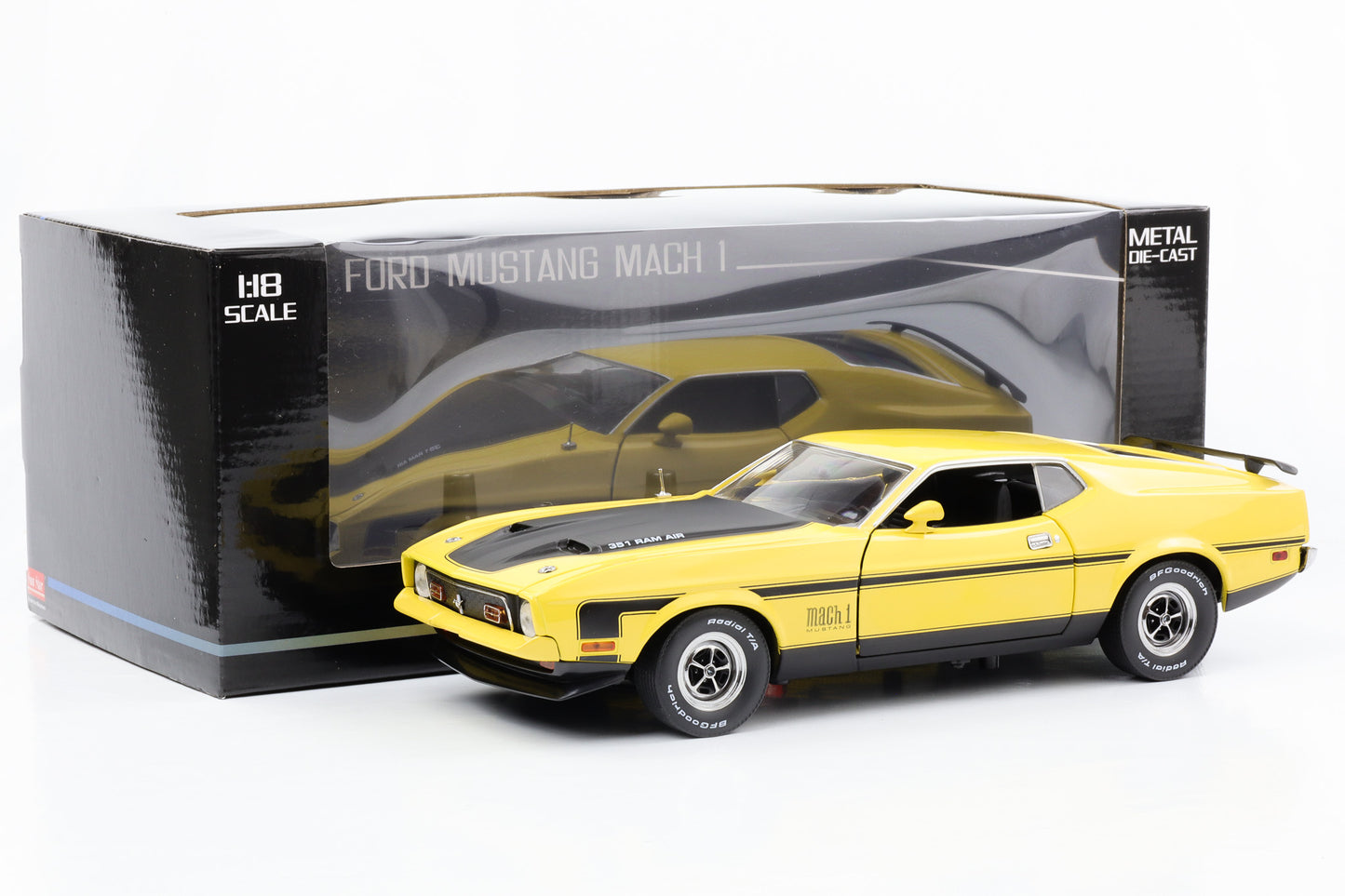 1:18 Ford Mustang Mach 1 1971 medium bright yellow SunStar diecast