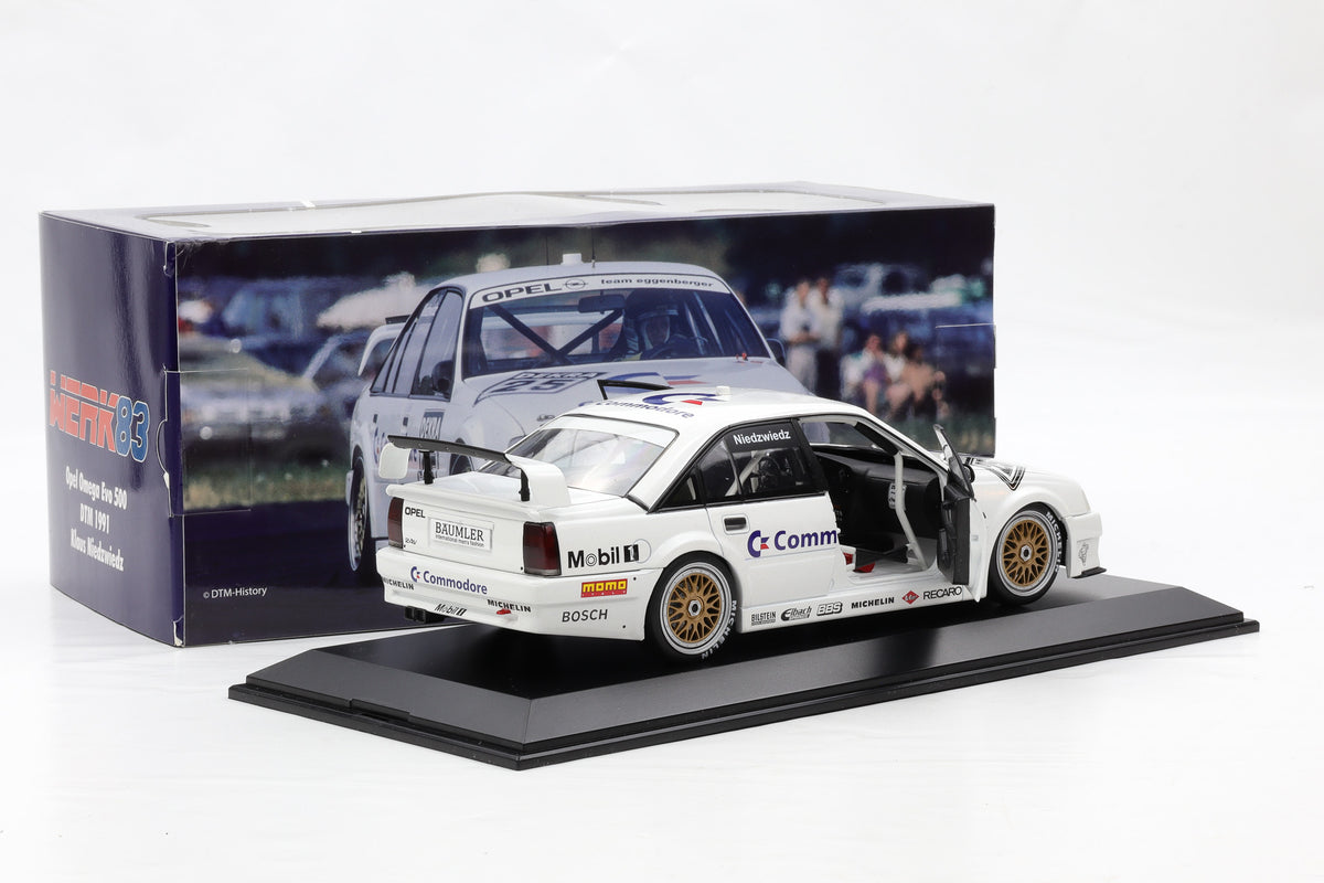 1:18 Opel Omega EVO 500 #25 DTM 1991 Niedzwiedz Werk83 + Vitrine