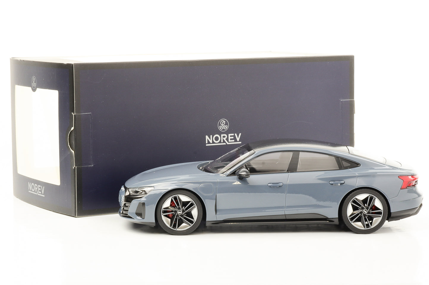 1:18 Audi RS e-tron GT 2021 metallic gray Norev limited 200 pcs –  motor-circuit