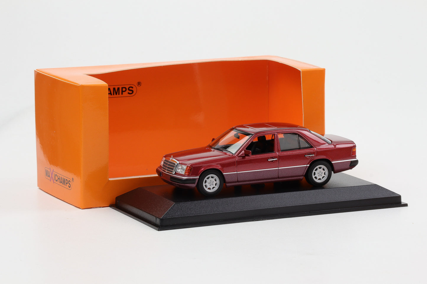 1:43 Minichamps Mercedes-Benz 230E W124 1991 dunkelrot metallic Maxichamps