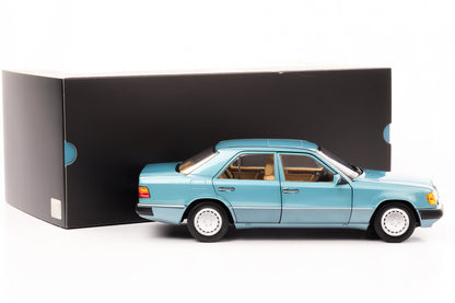 1:18 Mercedes-Benz W124 230 E Beryll blau metallic Norev Dealer limited