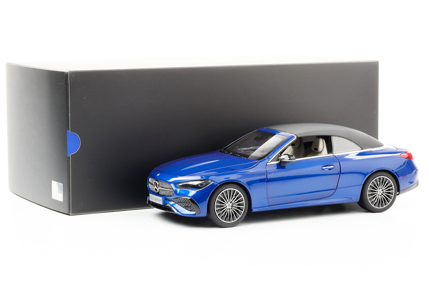 1:18 Mercedes-Benz CLE Cabriolet mit Verdeck 2024 spektralblau Norev Dealer