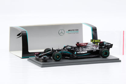 1:43 Mercedes-AMG Petronas F1 #44 W12 Hamilton Winner Russia GP 2021 Spark