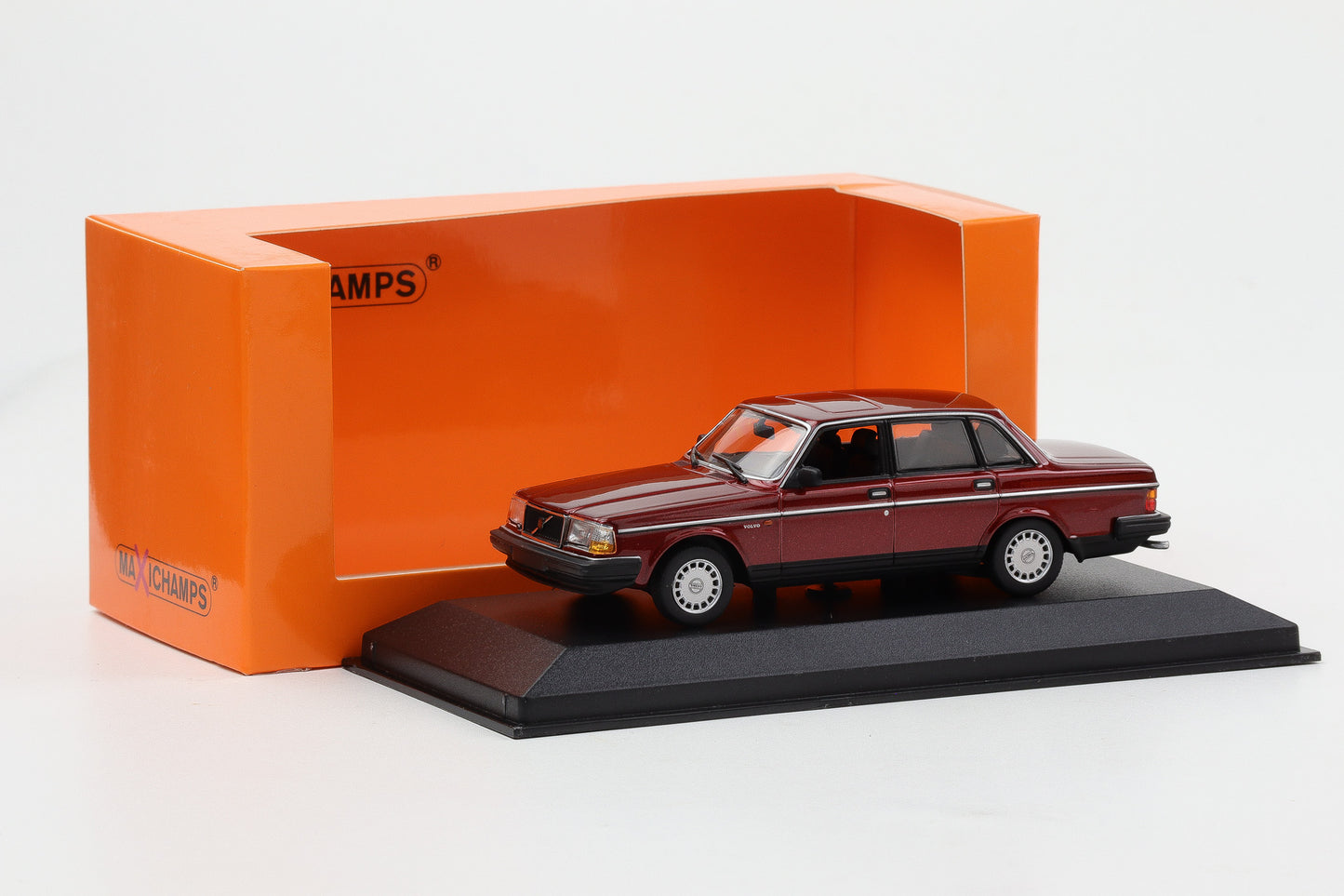 1:43 Minichamps Volvo 240 GL 1986 dunkelrot metallic Maxichamps