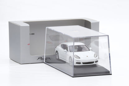 1:43 Minichamps Porsche Panamera S e-hybrid 2013 weiss WAP Dealer