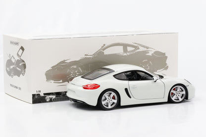 Apertura pressofusa della Porsche Cayman S 2012 Minichamps bianca in scala 1:18