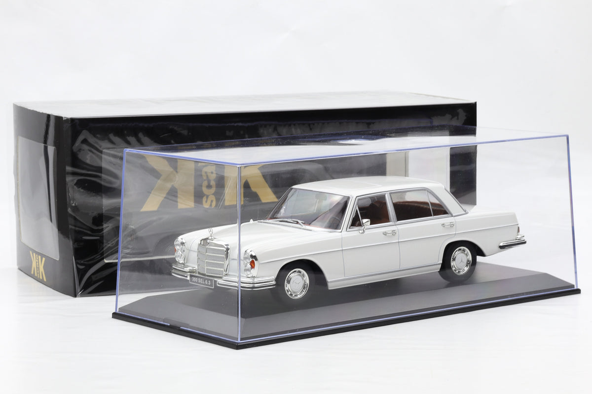 1:18 Mercedes-Benz 300 SEL 6.3 W109 1967-1972 weiß KK-Scale + Vitrine