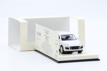 1:43 Minichamps Porsche Cayenne Cayenne Turbo 2007 Linea Bianco No. 7